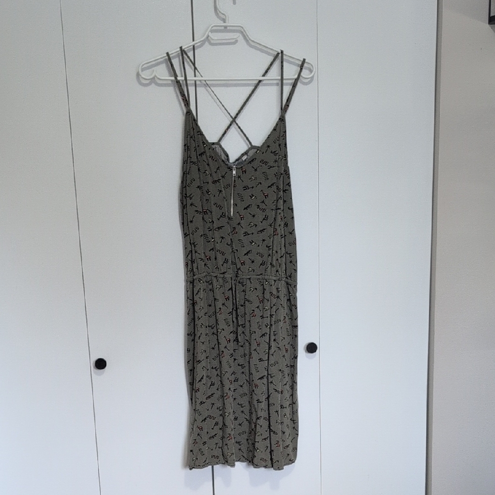 Reitmans Green Dress with Black and Pink Pattern